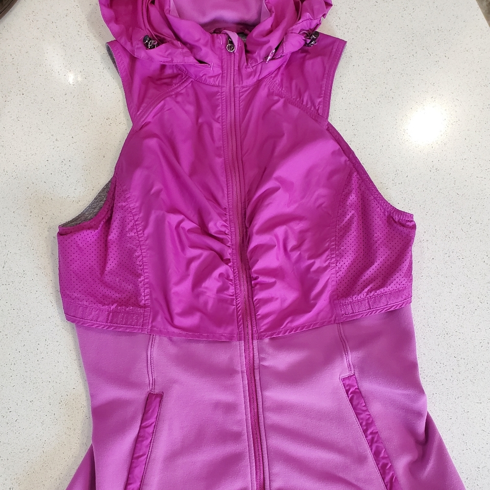 Lululemon vest 6